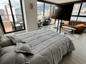 Beautiful Loft With View of Los Cerros Capitalinos