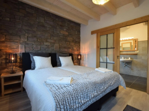 Grandeur Villa with Sauna & Hot Tub in Durbuy