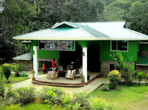 Sukau Greenview Bed and Breakfast