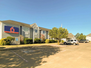 Motel 6 McAlester, OK - South