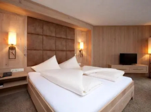 Hotel Lumbergerhof