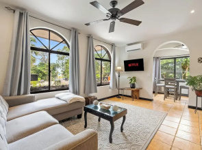 Relaxing 2 BR  Beach & Pool  Condo Unit2
