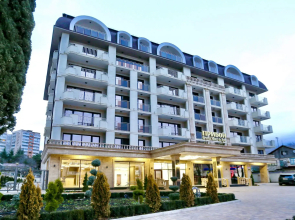 Priboy Grand Hotel and Spa