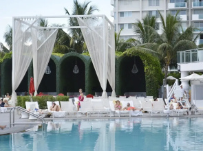 Suite 1100 West Av in a 5 Hotel Pool W Dj#1101