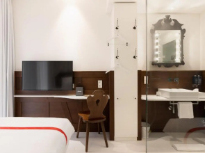 Ruby Rosi Hotel Munich