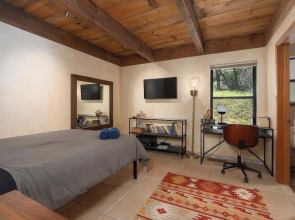 Happy Days Retreat With Private Pool!