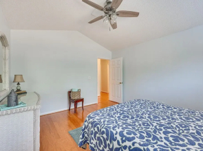 Cape Carteret Home ~ 3 Mi to Crystal Coast Beaches