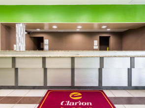 Clarion Inn & Suites Russellville I-40
