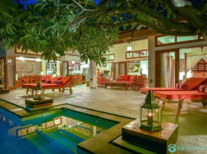 Villa Kamboja - Intimate Luxury Lovina Beach Villa
