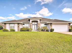 Spacious Ocala Home w/ Lanai & Private Pool!