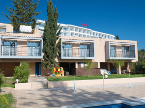 Eleana Hotel