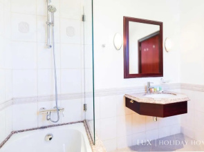 LUX - The Ocean Pearl Villa