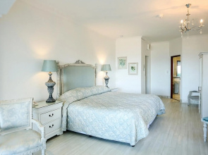 Misty Waves Boutique Hotel