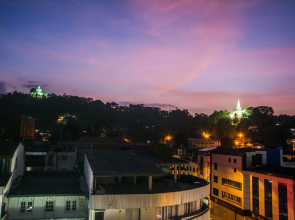 Ceyloni City Hotel
