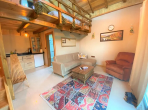 Cozy House Surrounded by Nature in Agva
