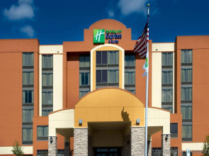 Holiday Inn Express Hotel & Suites DFW Airport South by IHG