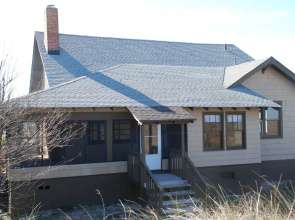 Beach Lovers Delight 3 Bedroom Cottage by RedAwning