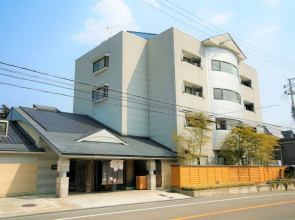 Sadasuke