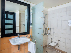 Отель Reef Oasis Blue Bay Resort Families & Couples Only