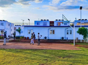 Lux Suites Tatu City Vacation House