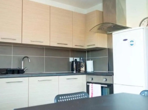 Secluded Holiday Home in Gloucester with Garden