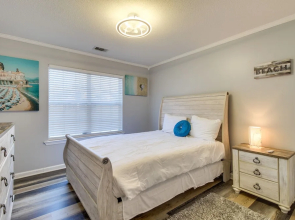 Inviting Savannah Vacation Rental w/ Game Room!