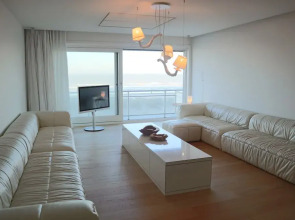 Apartment Nieuwpoort Near Sandy Beaches