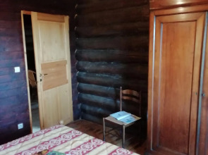 Charming Chalet with Swimming Pool in Quend