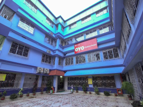 OYO 12896 Hotel Kahini