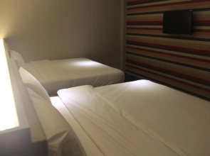 OYO 89620 Merge Summit Boutique Hotel