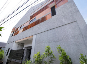 Kamar Keluarga Haji Peeng Syariah