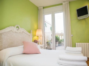 Go Barcelona Guest House