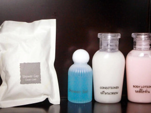 Royal Q&D Suites Hotel