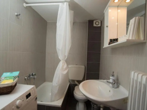 Friendly Flat 2
