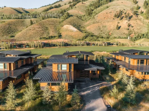 The Cabins At Snake River Sporting Club