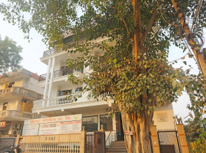 OYO 28003 Maira Stays