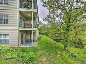 6 Mi to Branson Strip! Dog-friendly Golf Condo