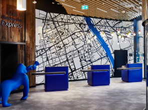 Holiday Inn Express Warsaw - The HUB by IHG