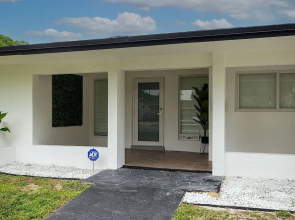 Dreamy 4BR Getaway w Private Pool Luxe Patio in Miramar