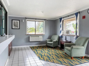 Super Inn by OYO Lansing MI