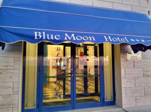 Blue Moon Hotel