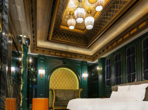 Royal Group Motel Jhong Hua Branch