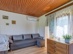 Child Friendly Rural House Jeka