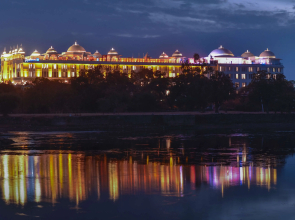 Radisson Blu Udaipur Palace Resort & Spa