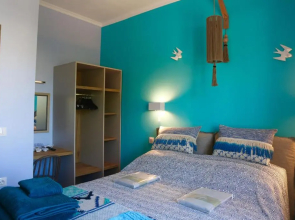 Casa Anthos Free Parking