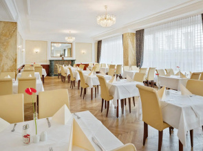 Hotel Astoria Vienna, Curio Collection by Hilton