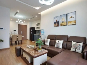 Luna's House Luxury Apartment at Vinhomes Metropolis