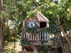 PCH 7 in Malibu With 3 Bedrooms and 2 Bathrooms