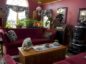 Joe-Lin Station Bed & Breakfast