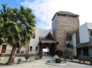 Porto Coral Hotel & Suites